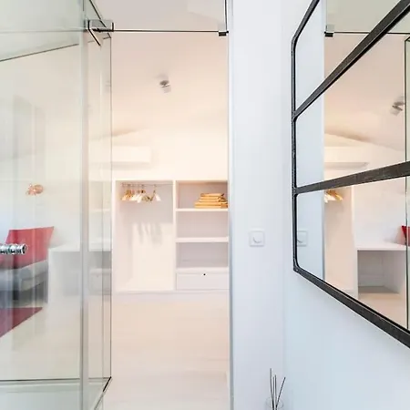 アパート Penthouse With Private Terrace In The Center