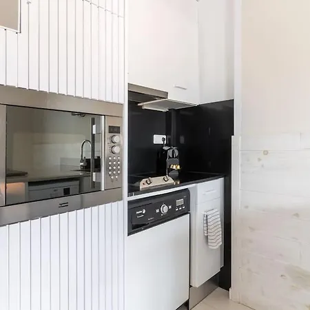 アパート Penthouse With Private Terrace In The Center